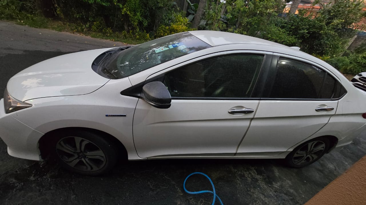 Honda Grace 2016 X Grade