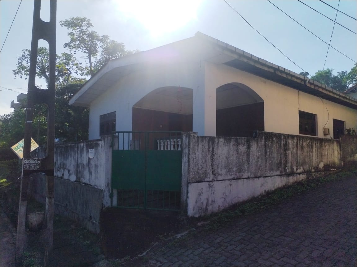 හික්කඩුවේ නිවසක් විකිණීමට