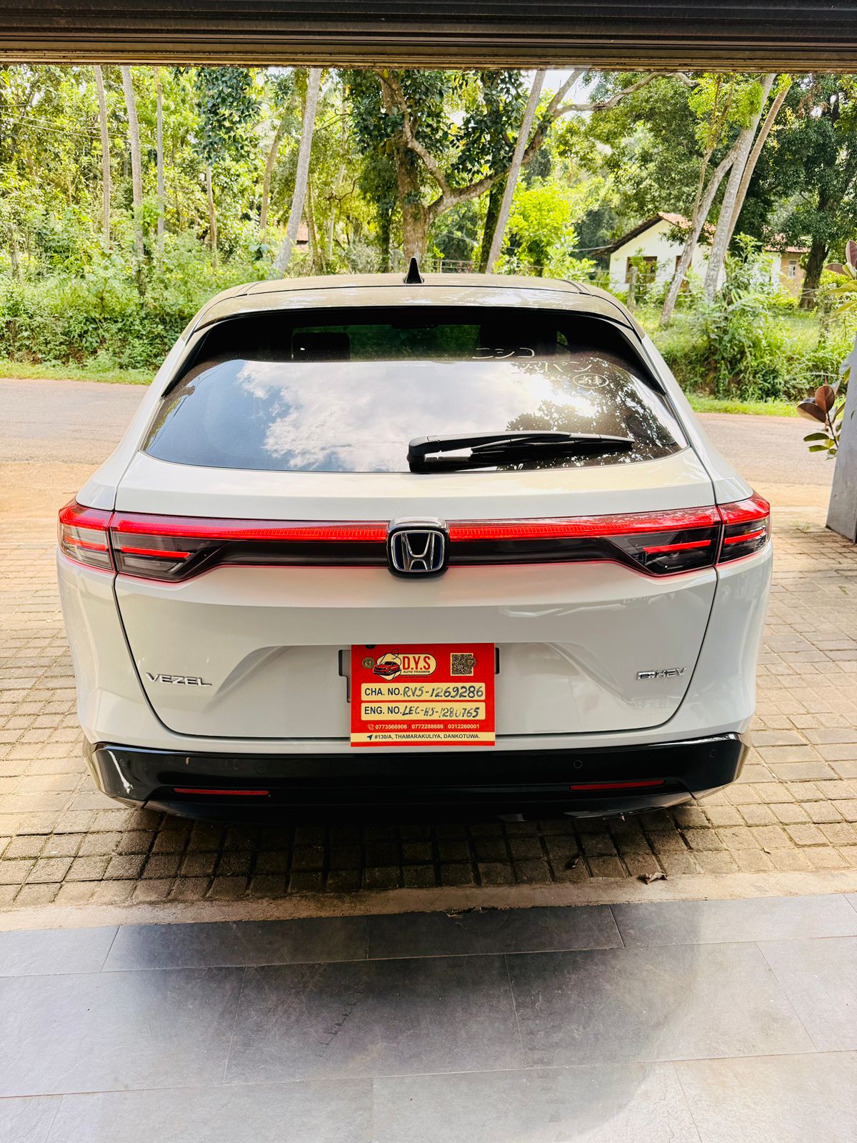 Honda Vezel Z Play Moon Roof 2025