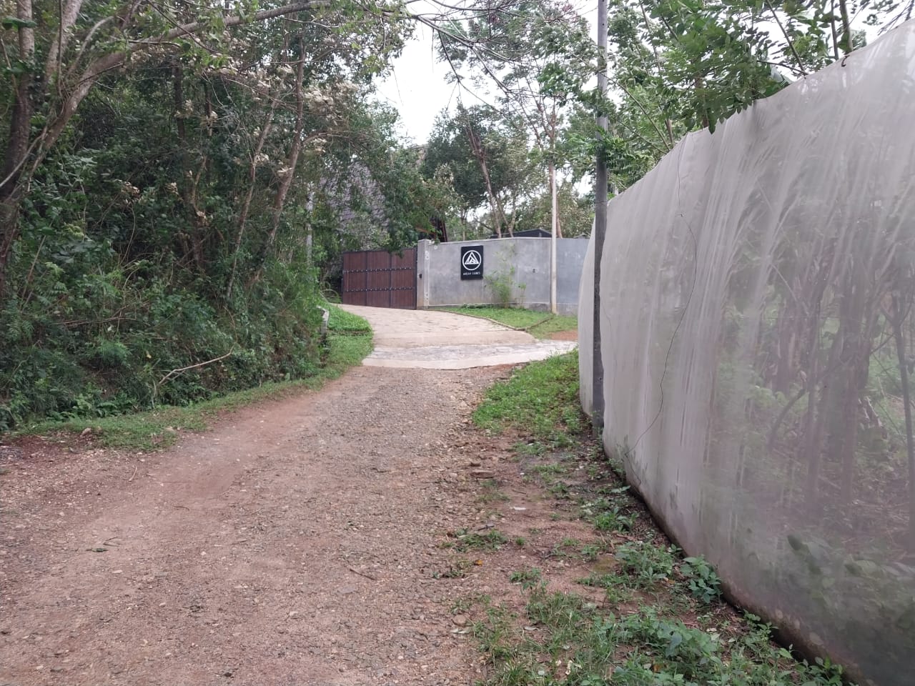 ඉඩමක් – කරදගොල්ල ඇල්ල