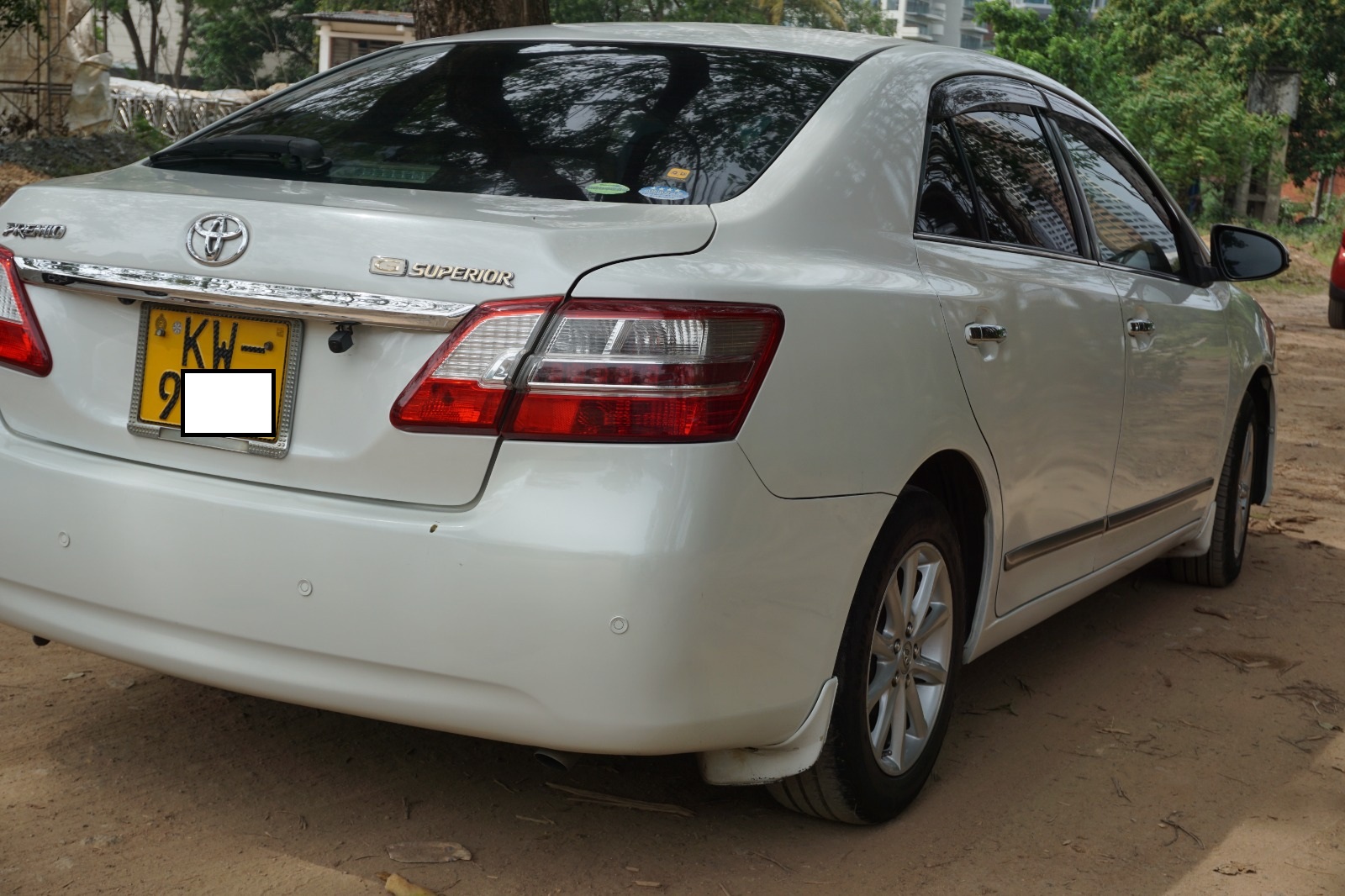 Toyota Premio G – Superior 2013