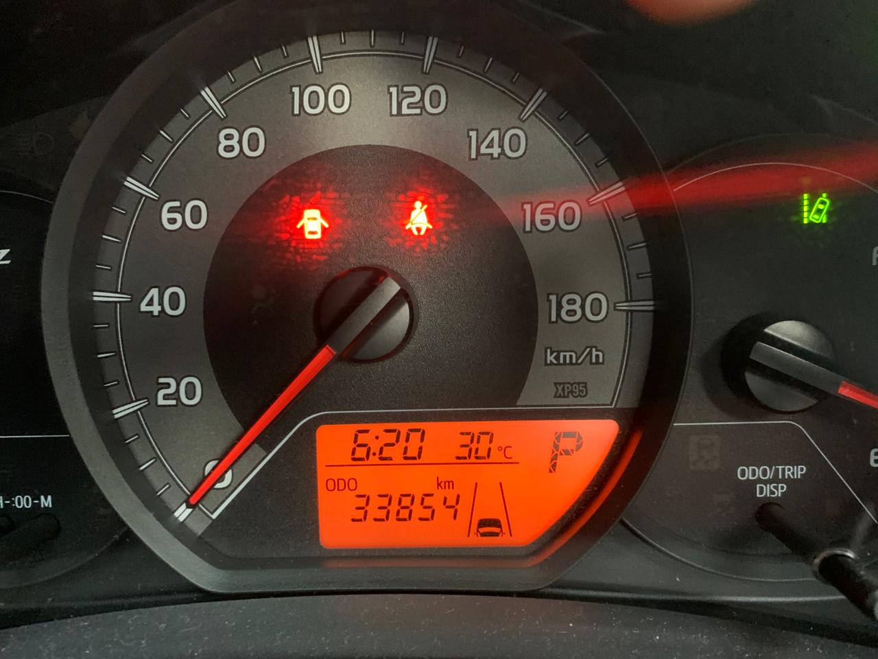 Toyota Vitz 2018 Car (Used)