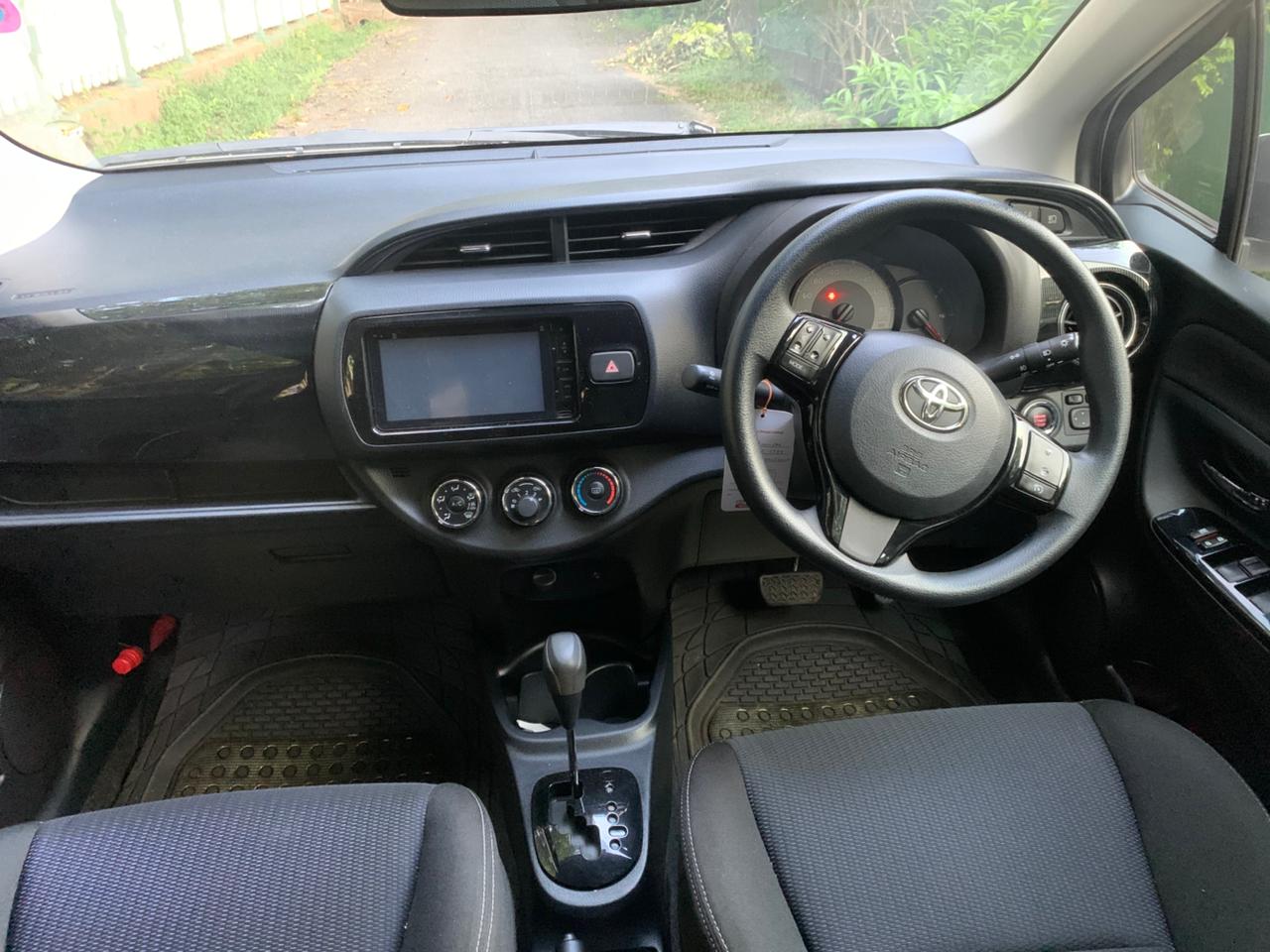 Toyota Vitz 2018 Car (Used)