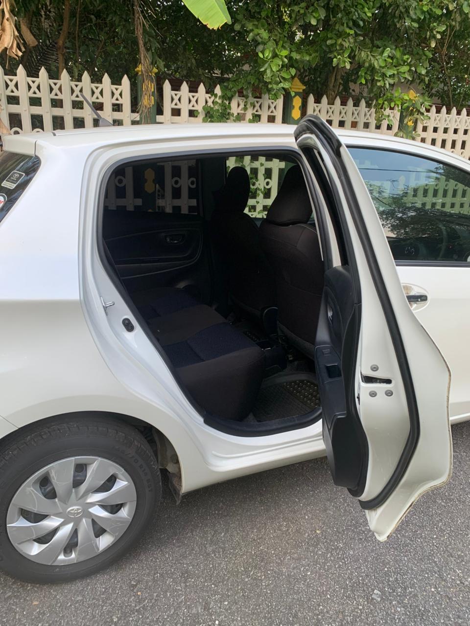 Toyota Vitz 2018 Car (Used)