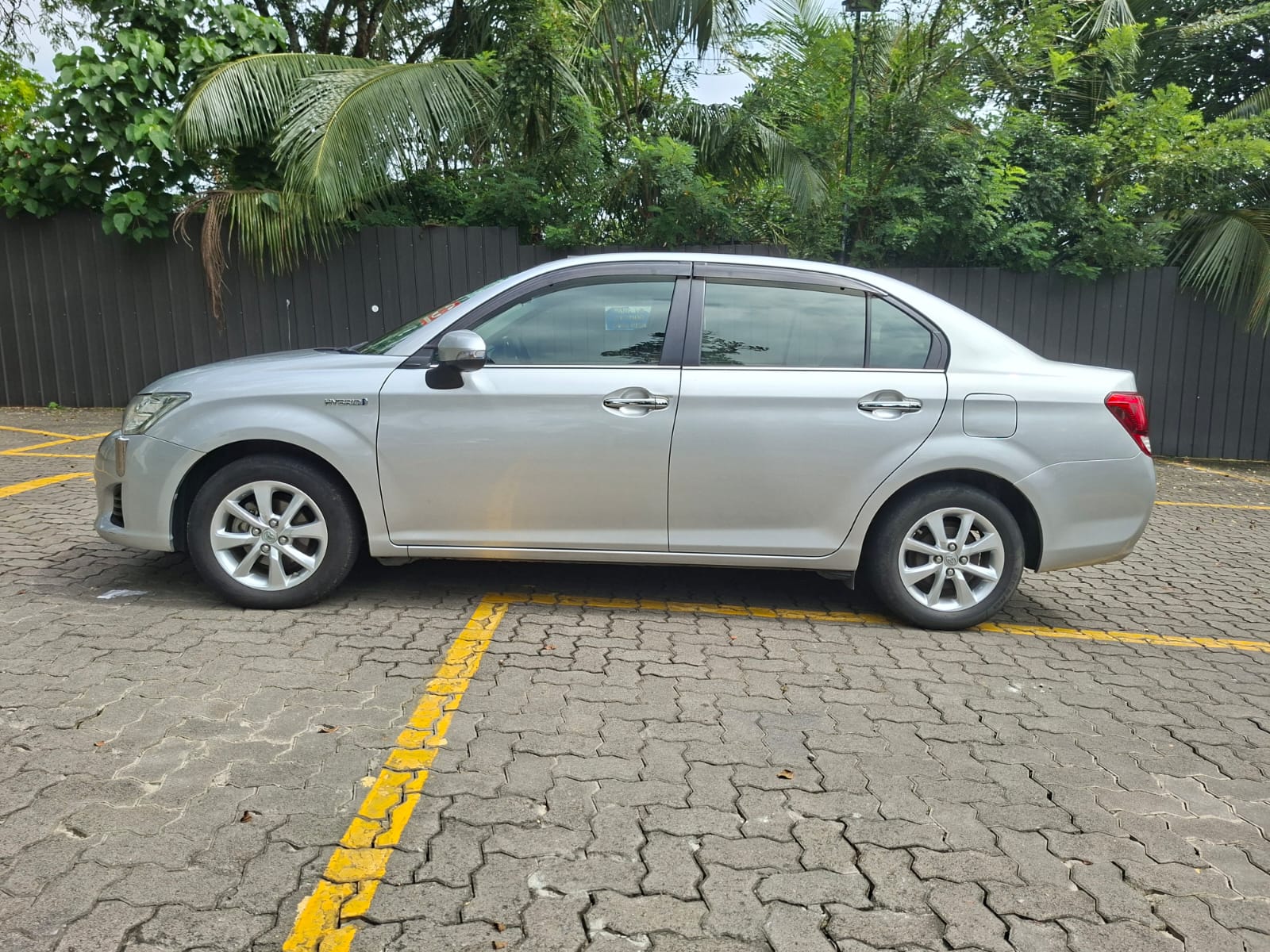 Toyota Axio G Grade – 2014