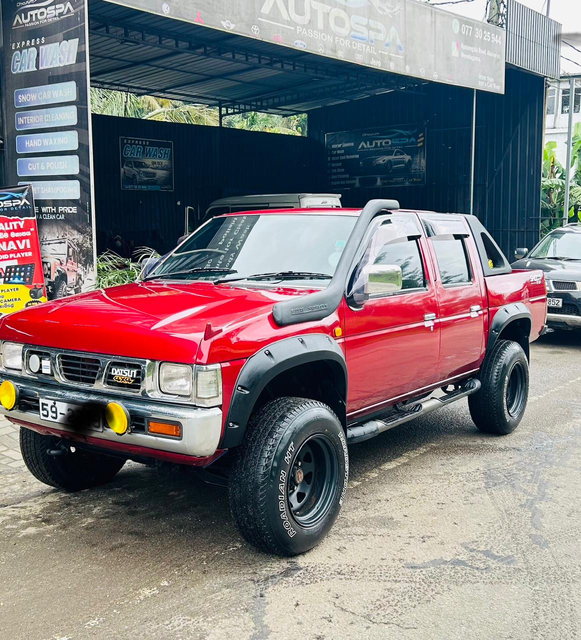Nissan Double cab D21 Embose Body 1992