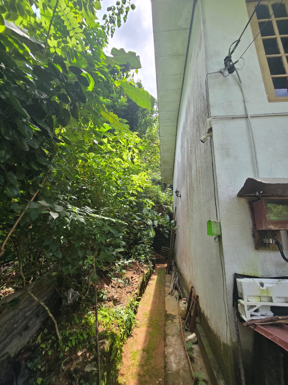 දෙමහල් නිවස සහිත ඉඩමක් විකිණීමට කිතුල්ගල