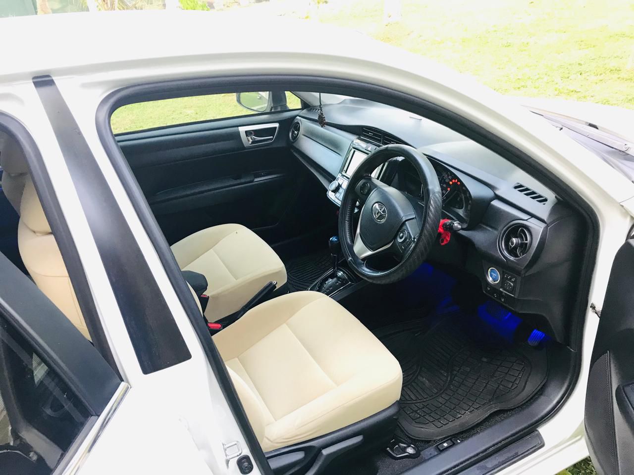 Toyota Axio G Grade 2015