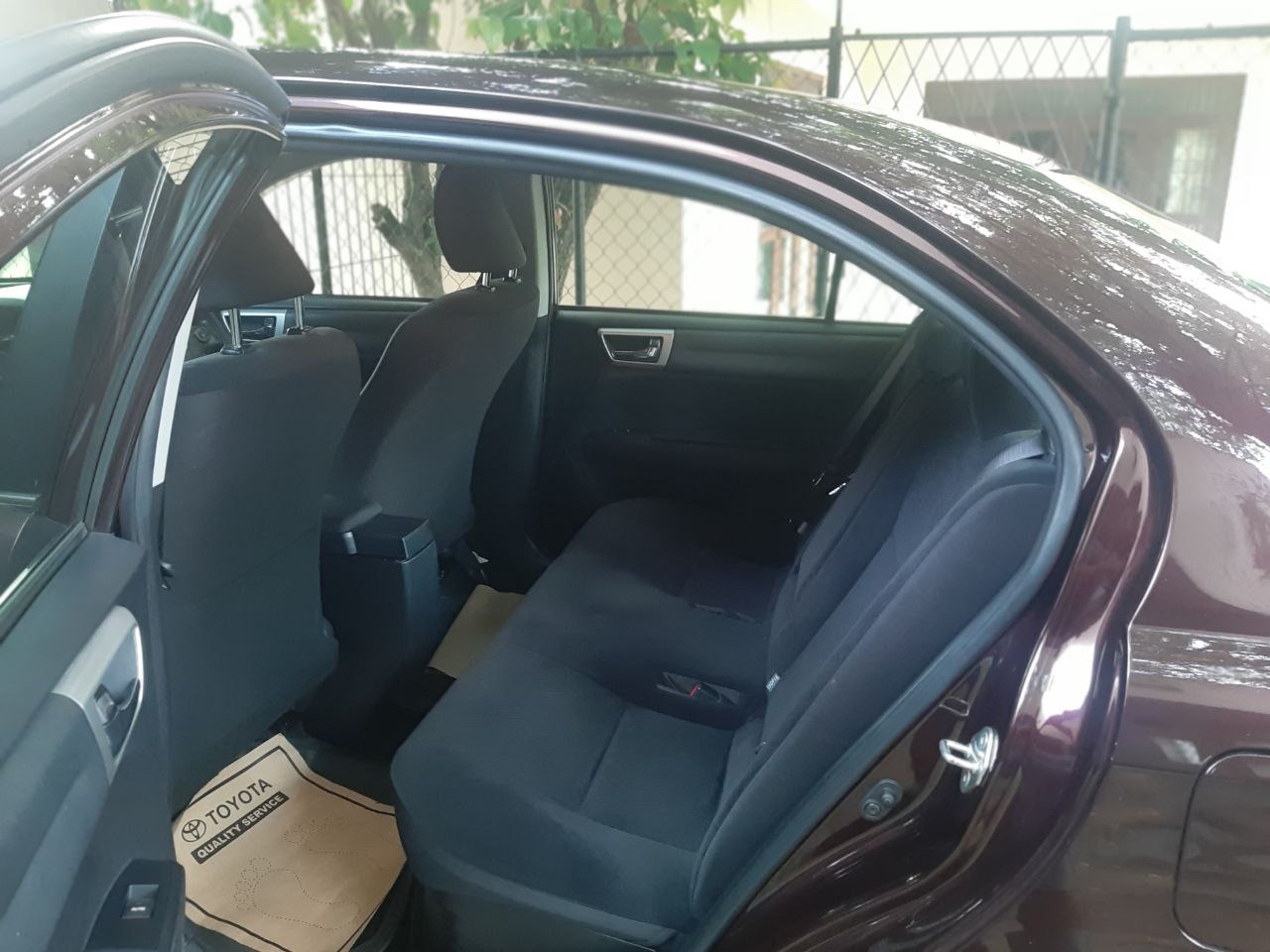 Toyota Axio Hybrid G Grade 2014