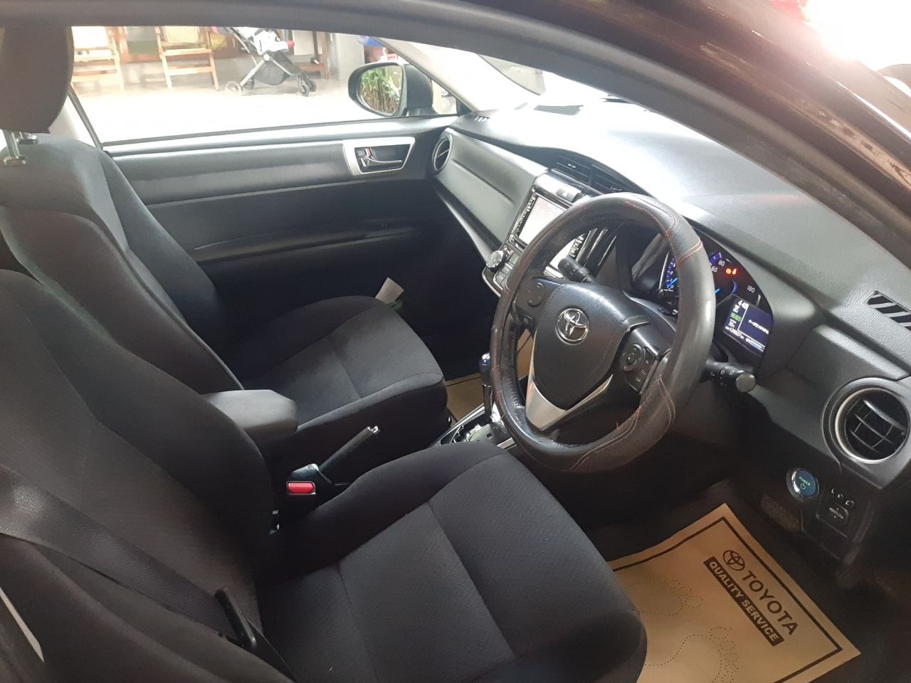 Toyota Axio Hybrid G Grade 2014