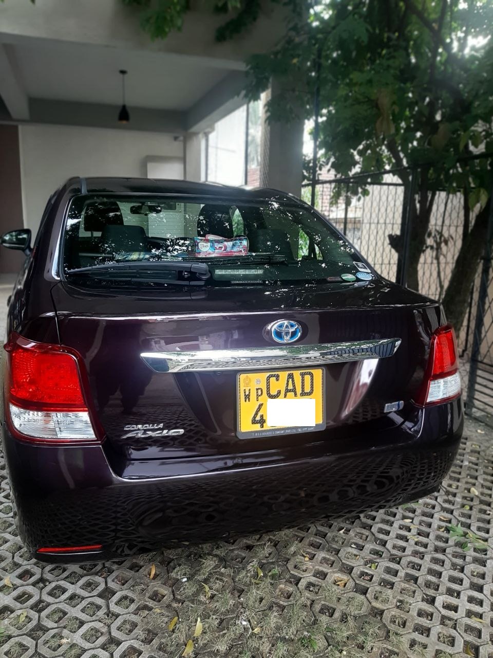 Toyota Axio Hybrid G Grade 2014