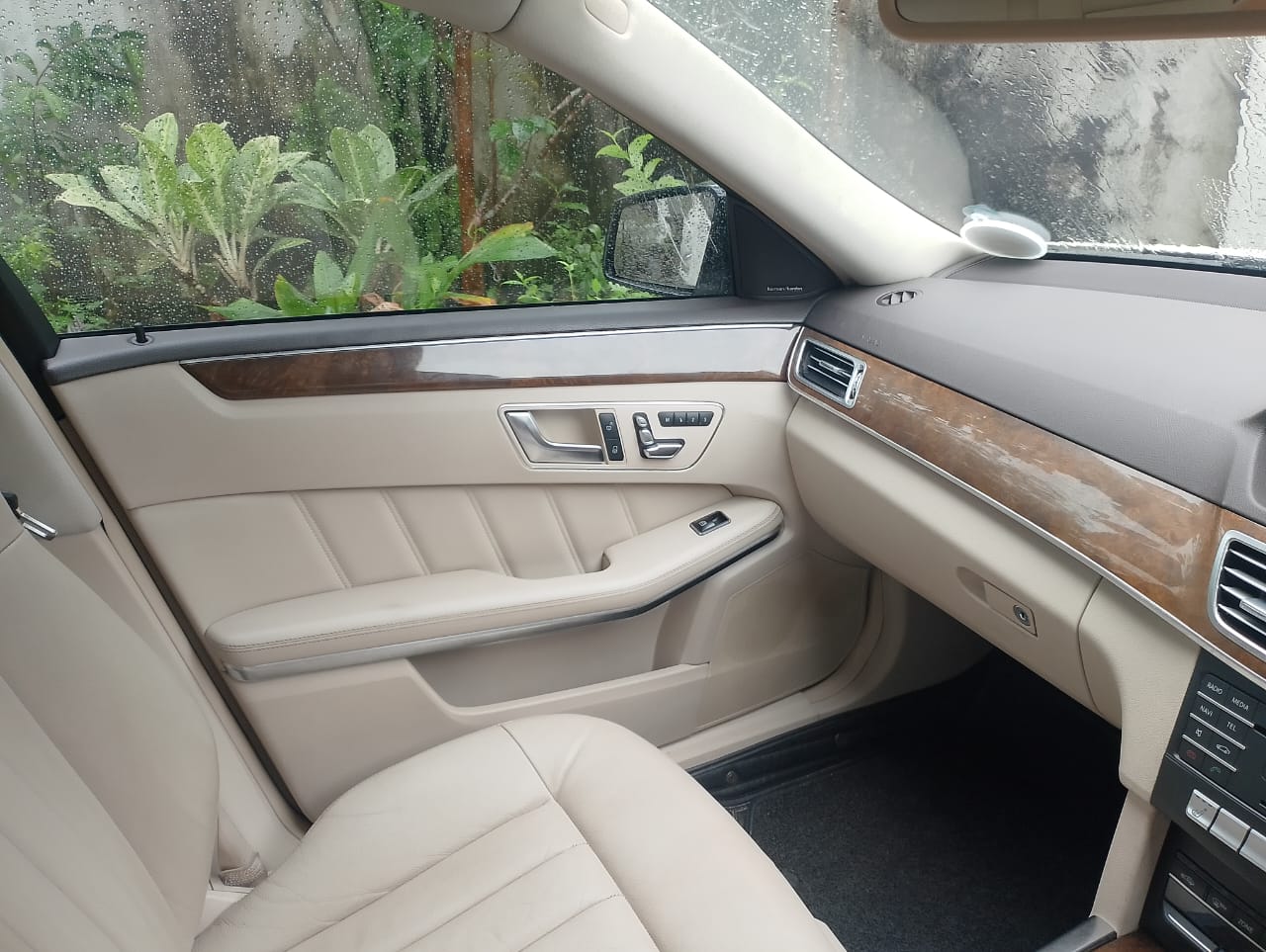 Mercedes Benz E300 Blue Tech Hybrid 2015