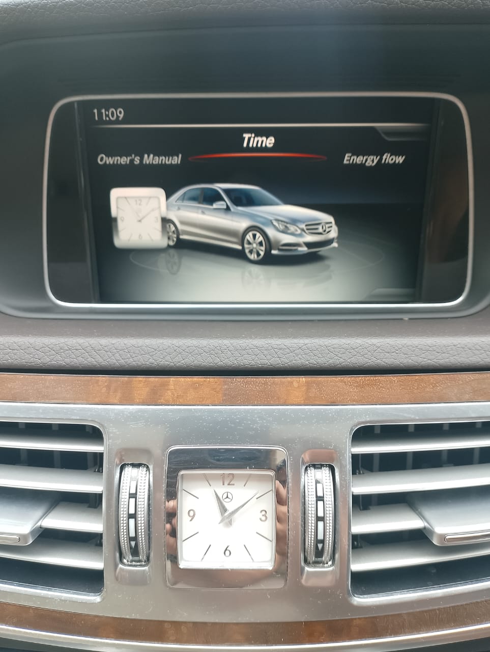 Mercedes Benz E300 Blue Tech Hybrid 2015