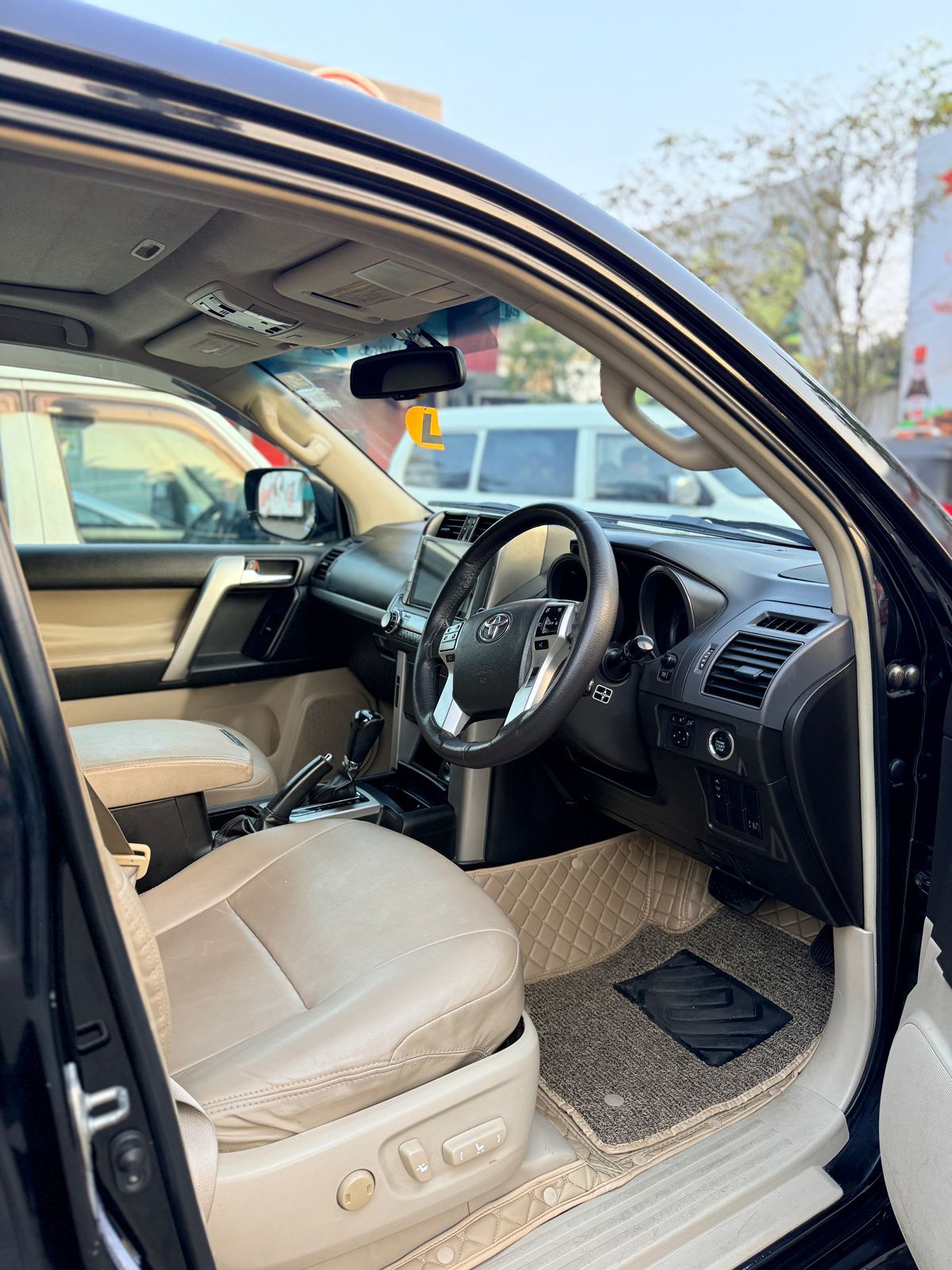 Toyota Land Cruiser Prado TX 150 2010