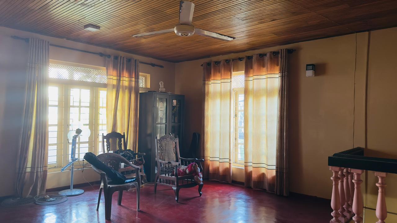 4 Bedrooms Single Story old House for Sale – Homagama
