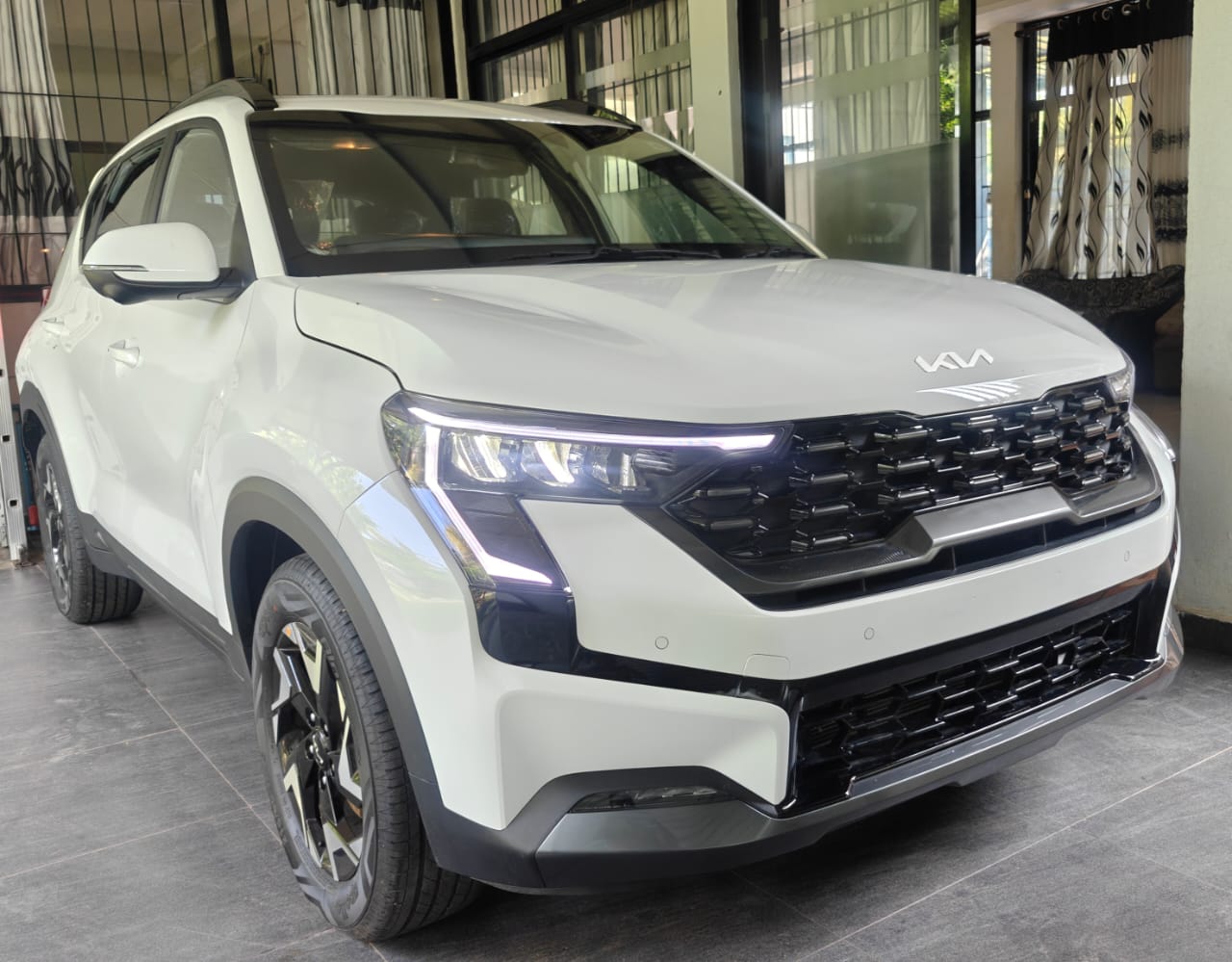 Kia Sonet GTX + 2025