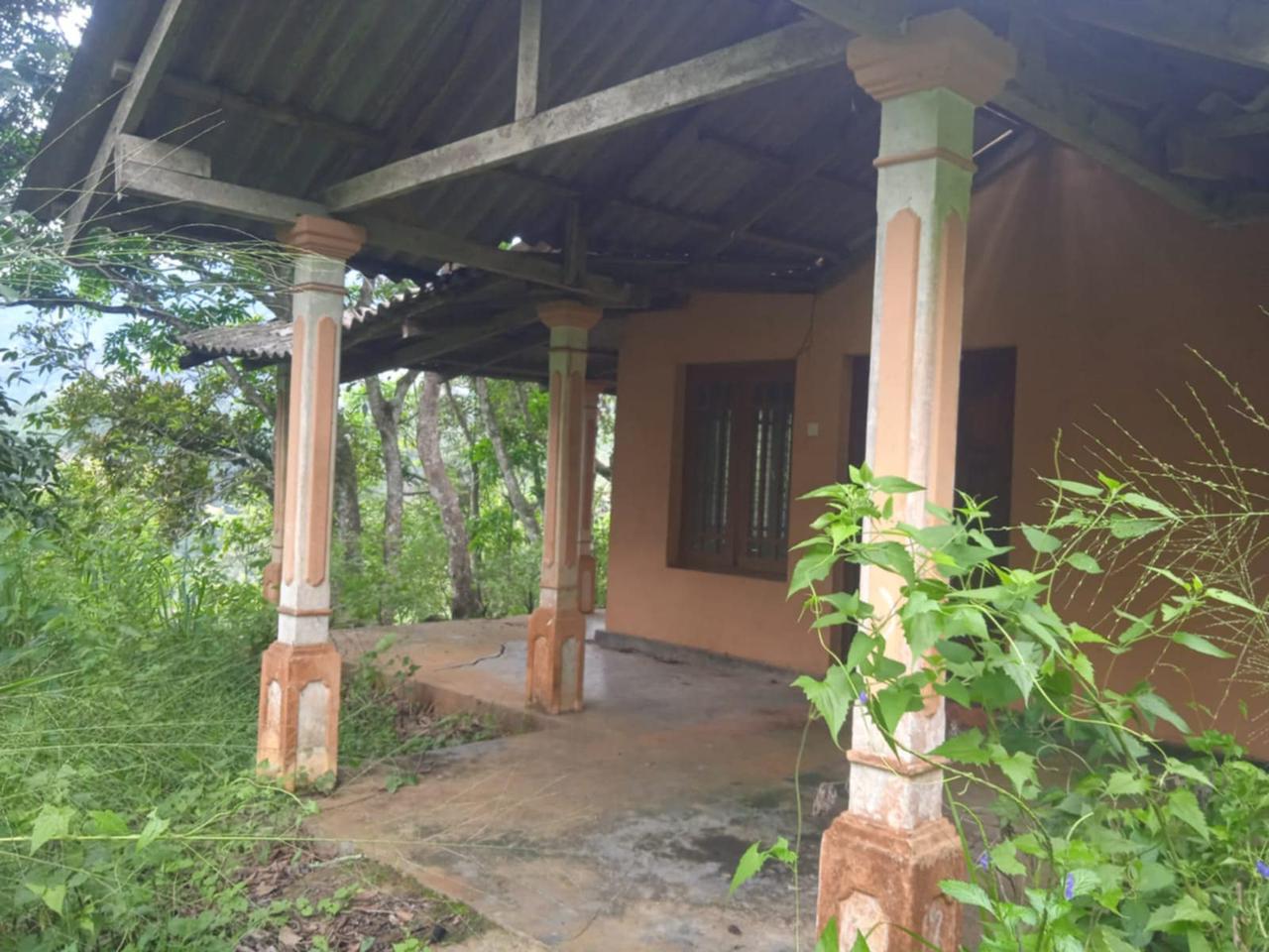 1 Acre Land with House for Sale – Walhaputhana