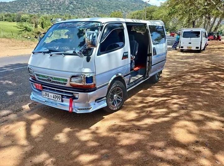 Toyota Dolphin KG-LH172V 1999