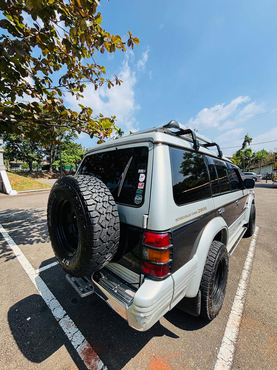 Mitsubishi Pajero 1996