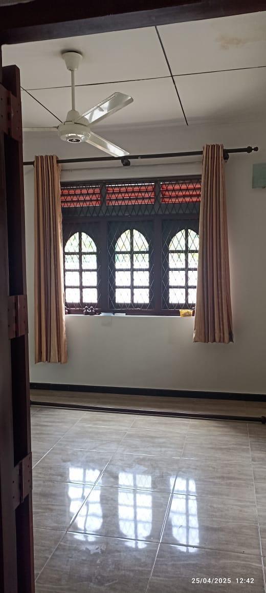 House With Land  Sale In Katubedda .