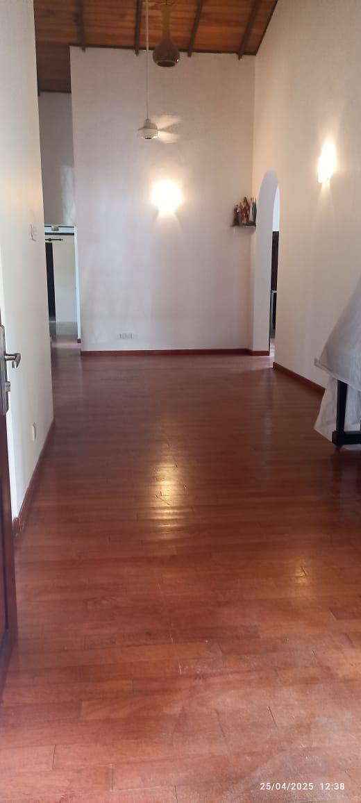 House With Land  Sale In Katubedda .