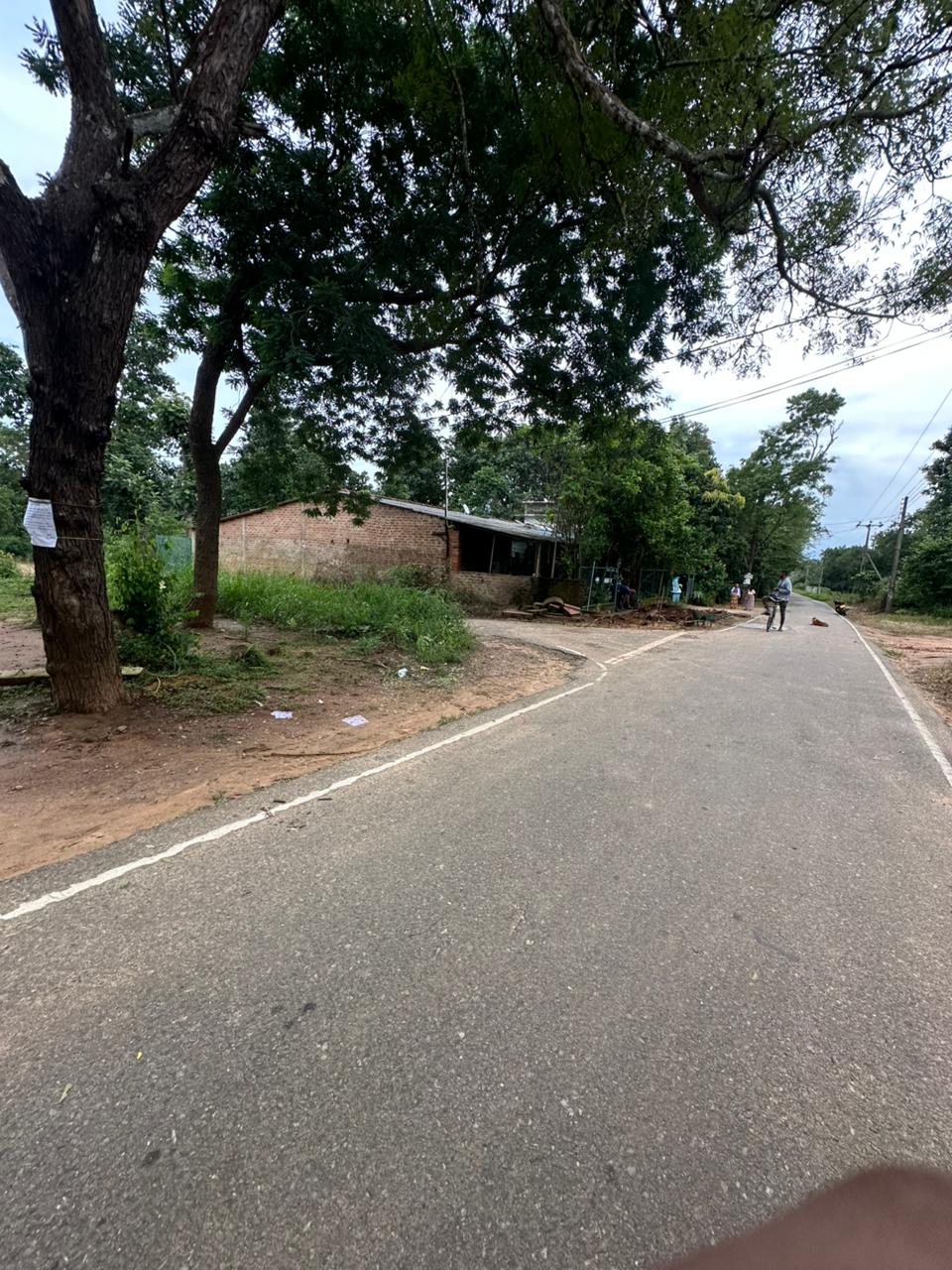 Medirigiriya අක්කර 03ක්‌ ඉඩමක් විකිනීමට