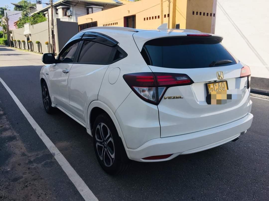 Honda Vezel 2016