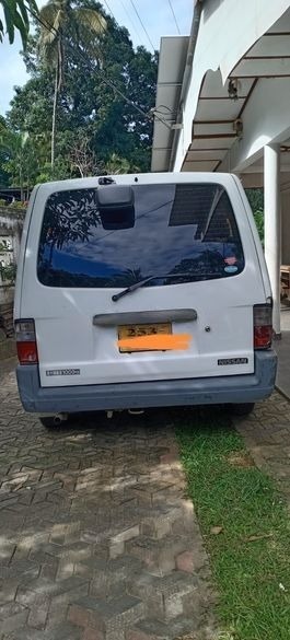 Nissan Vanette 1996
