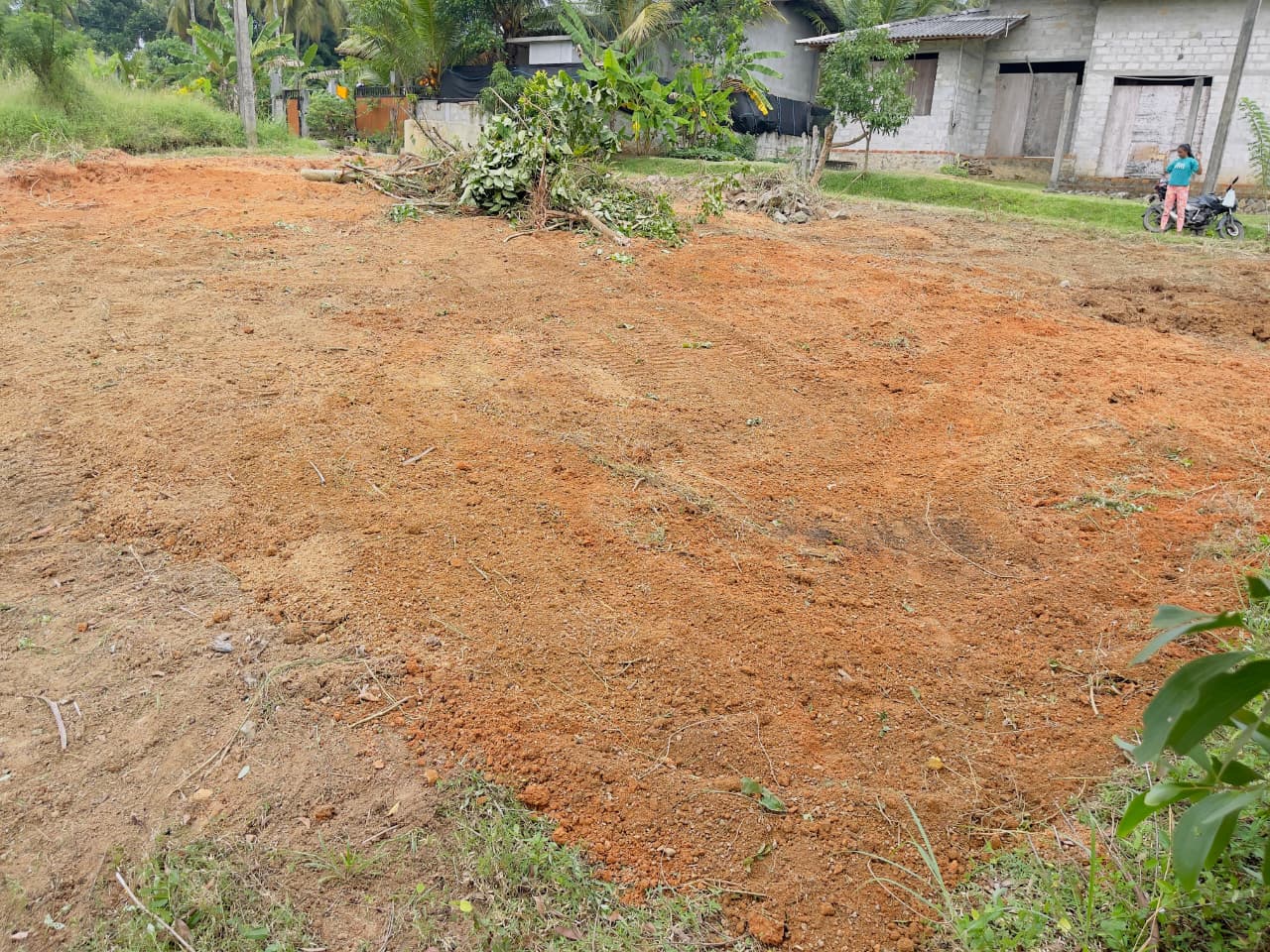 ඌරාපොළ බෝපැත්ත පර්චස් 14