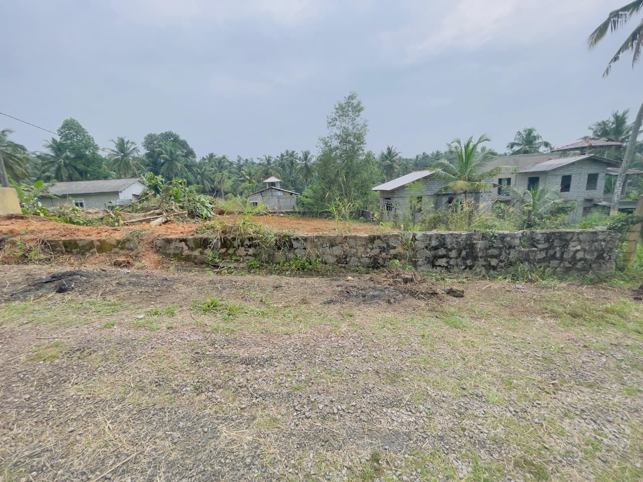 ඌරාපොළ බෝපැත්ත පර්චස් 14