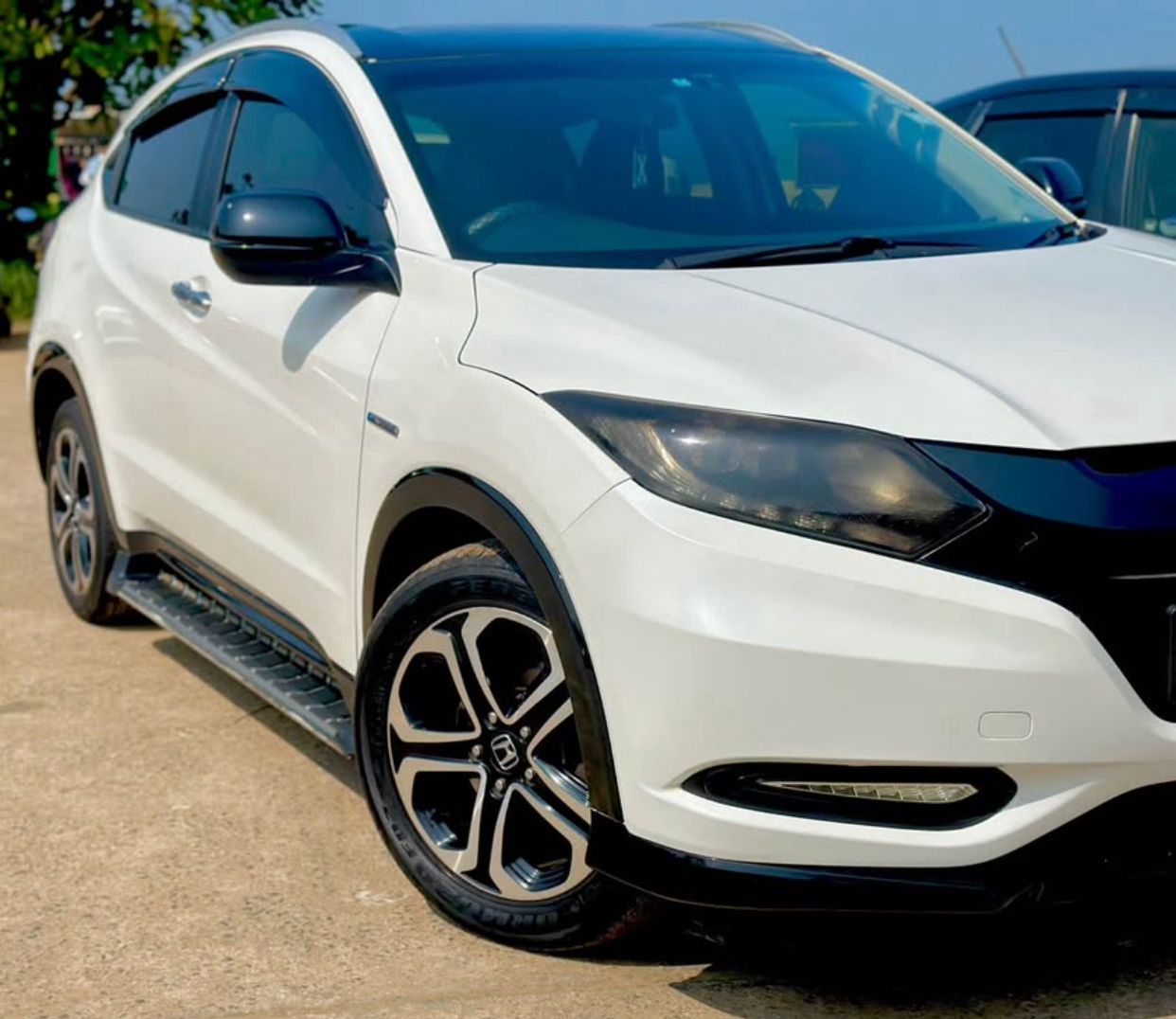 Honda Vezel Hybrid Vehicle 2013