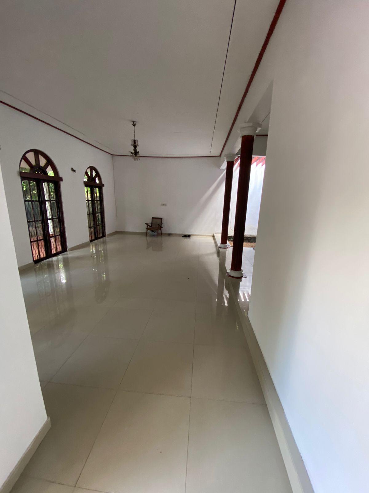 House With Land For Sale In Kadawatha Mawaramandiya.