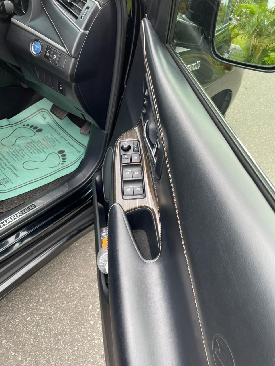 Toyota Harrier HYBRID 2015