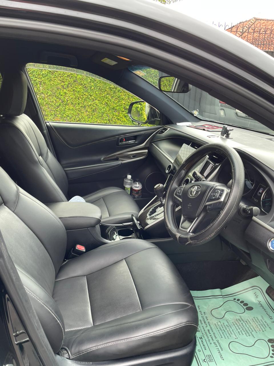 Toyota Harrier HYBRID 2015