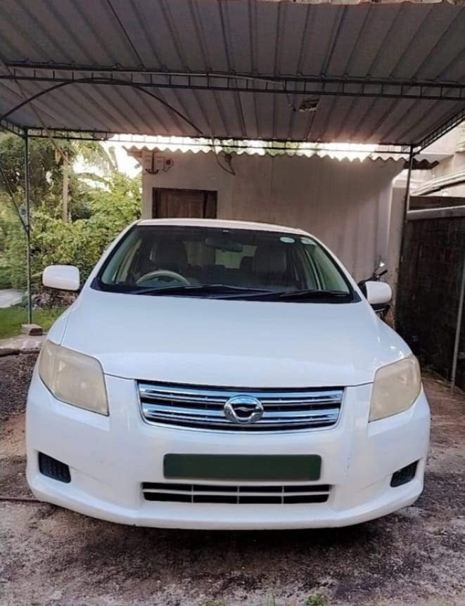 Toyota Axio 2012