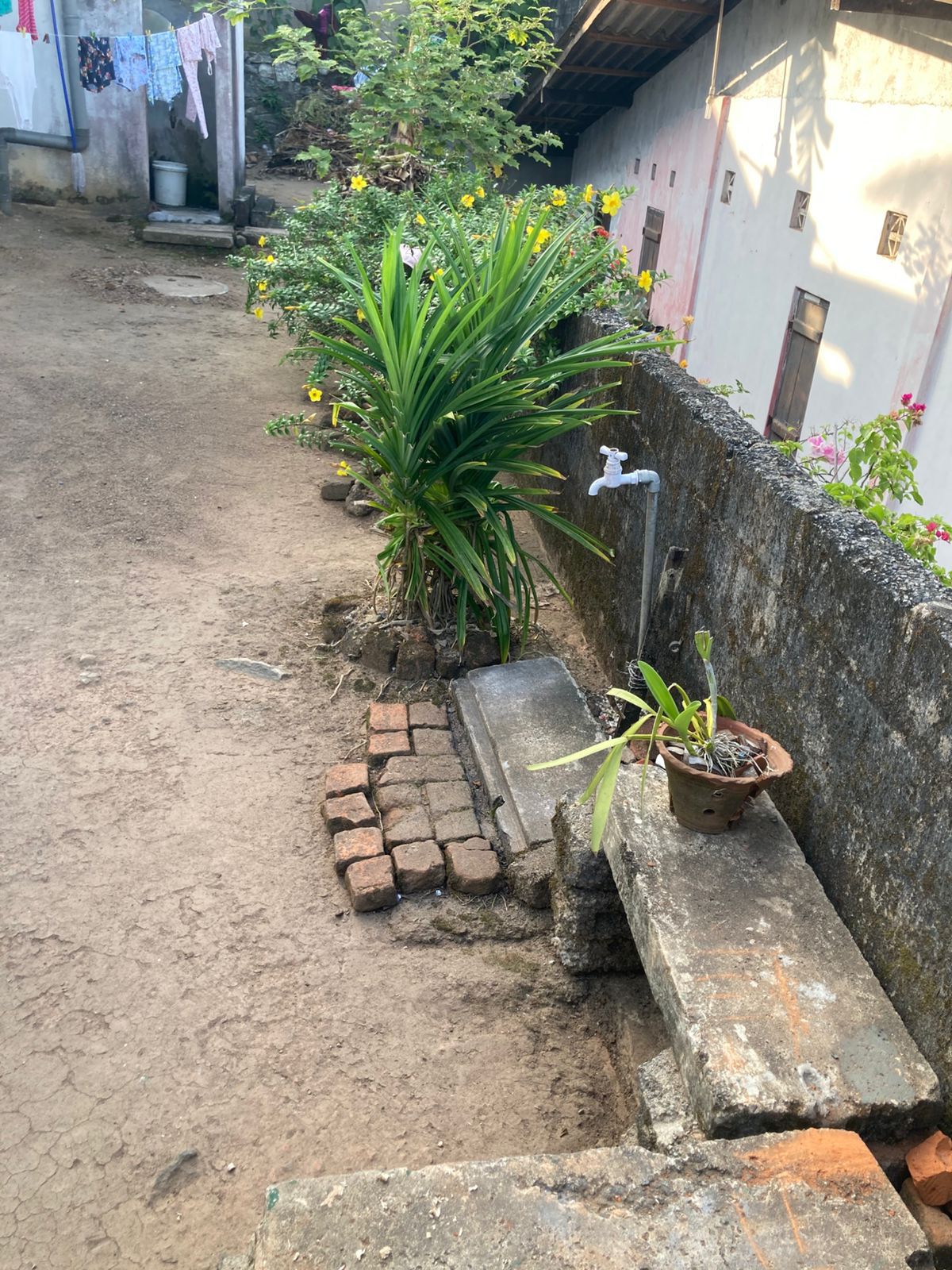 Land for sate in Angoda, Delgahawatta.