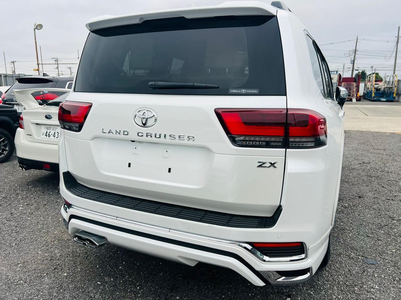 Toyota Land Cruiser Prado ZX 2024