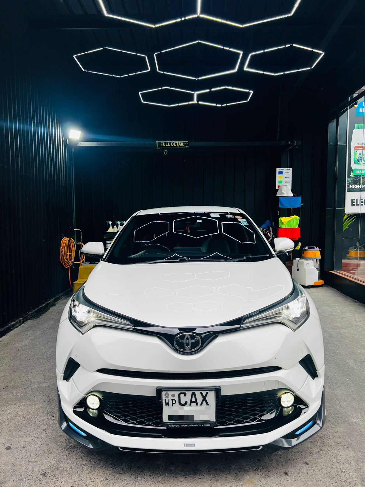 Toyota CHR NGX50 2017