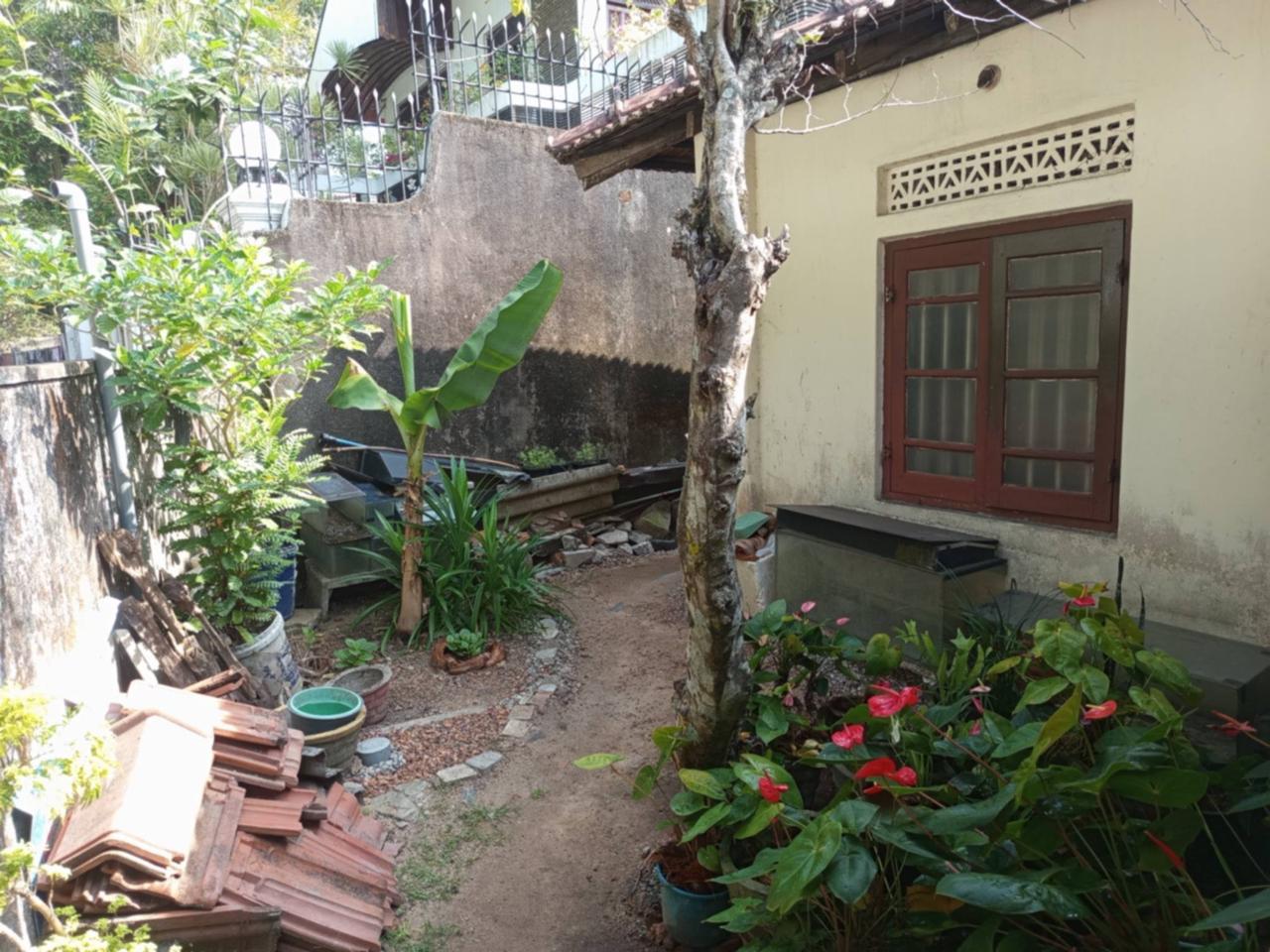 House with Land for sale in Battaramulla