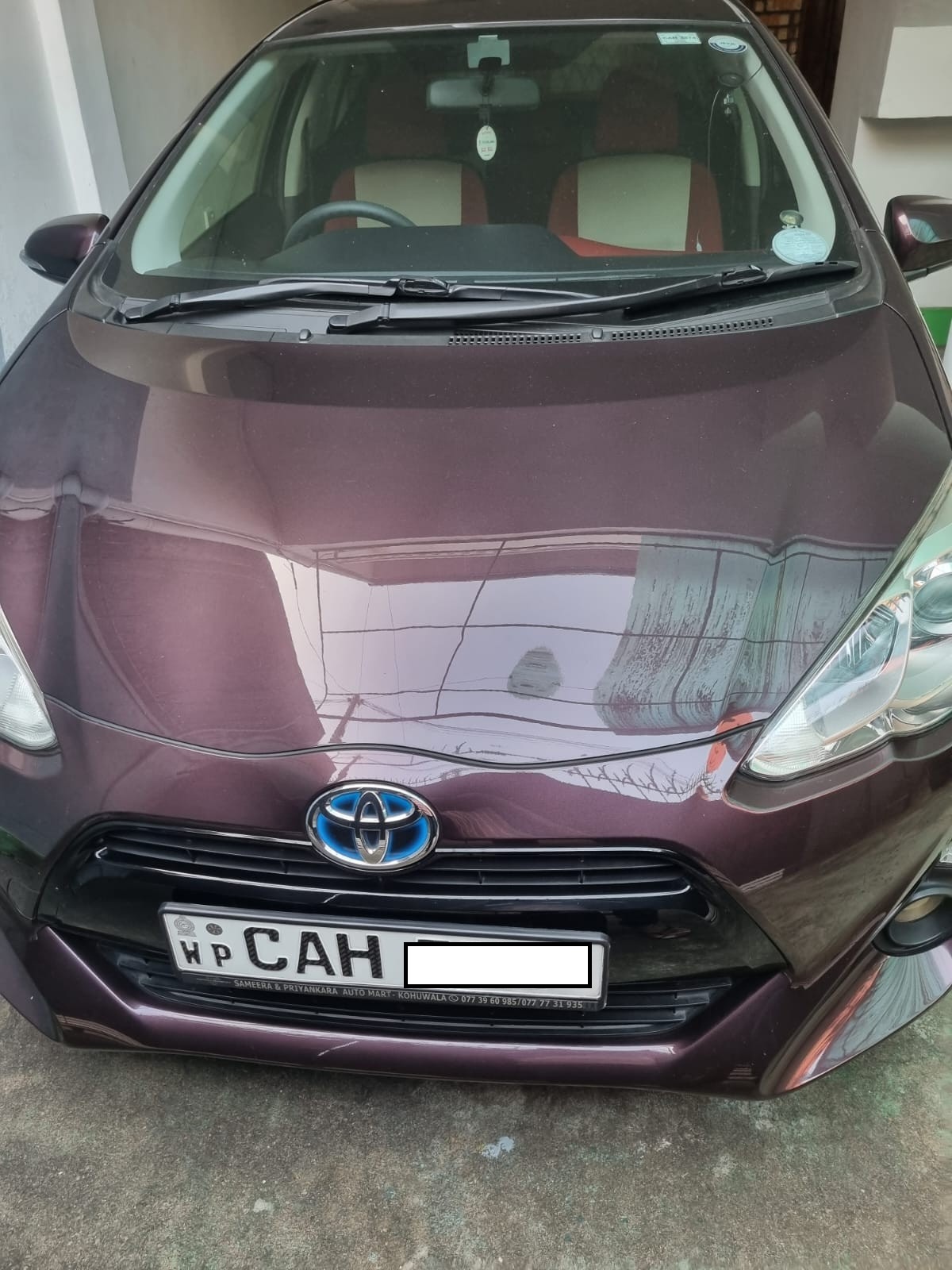 Toyota Aqua X-Urban 2015