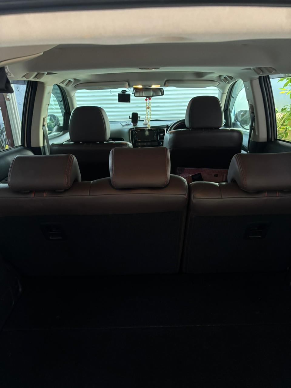 Mitsubishi Outlander PHEV 2015