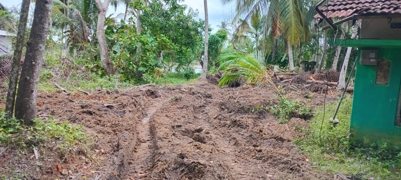 ඉඩමක් සහ නිවසක් විකිණීම