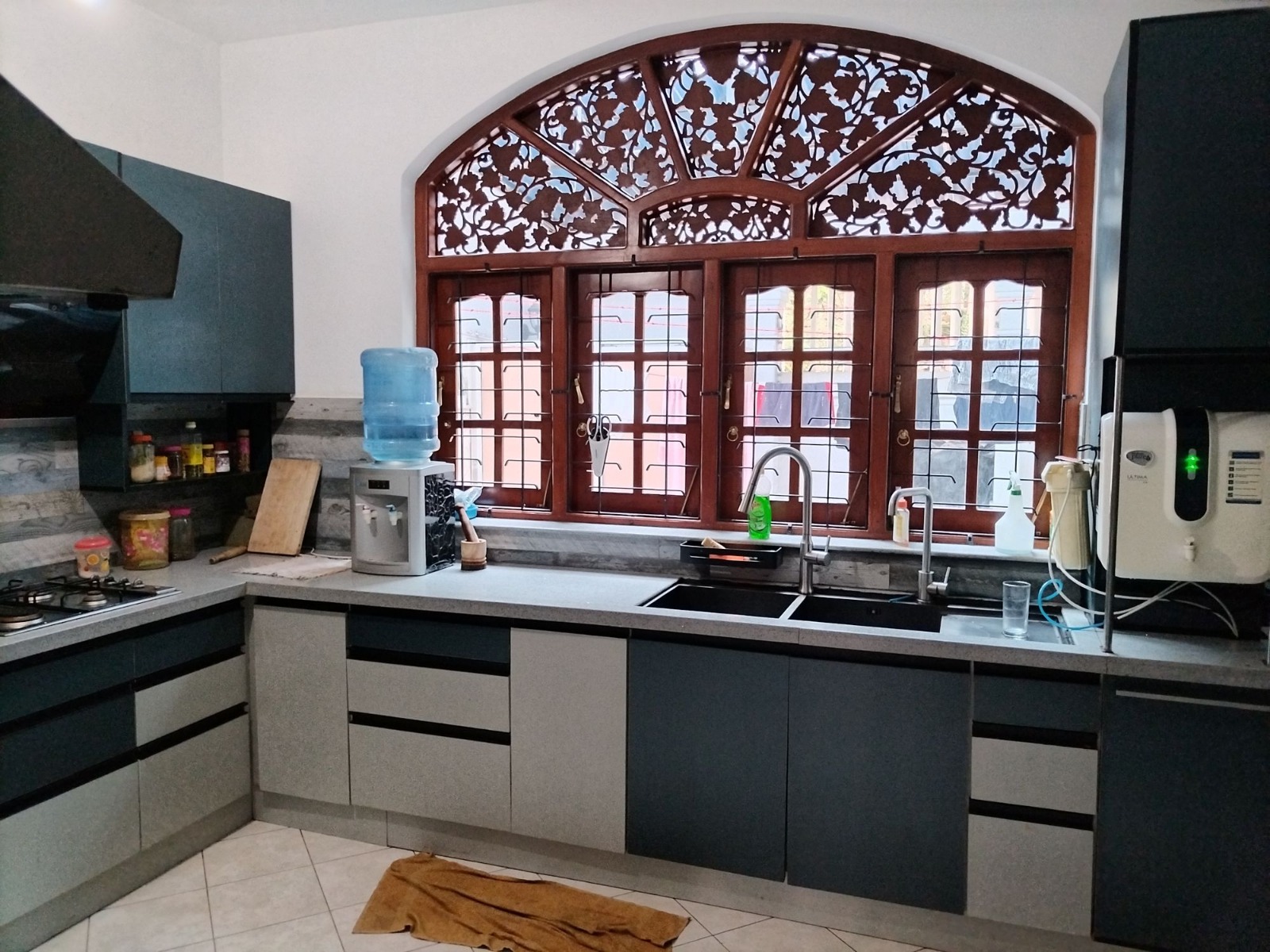 Spacious 3-Bedroom House for Rent – Katukurunda Junction, Kalutara