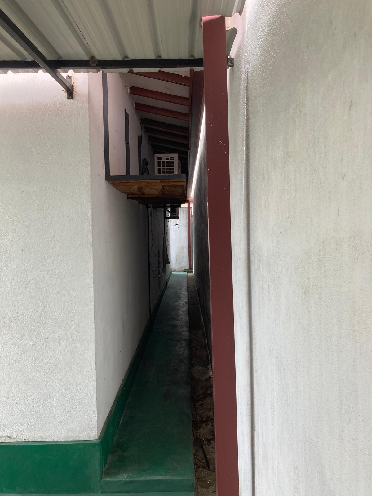 Land With House For Sale In Polgasowita