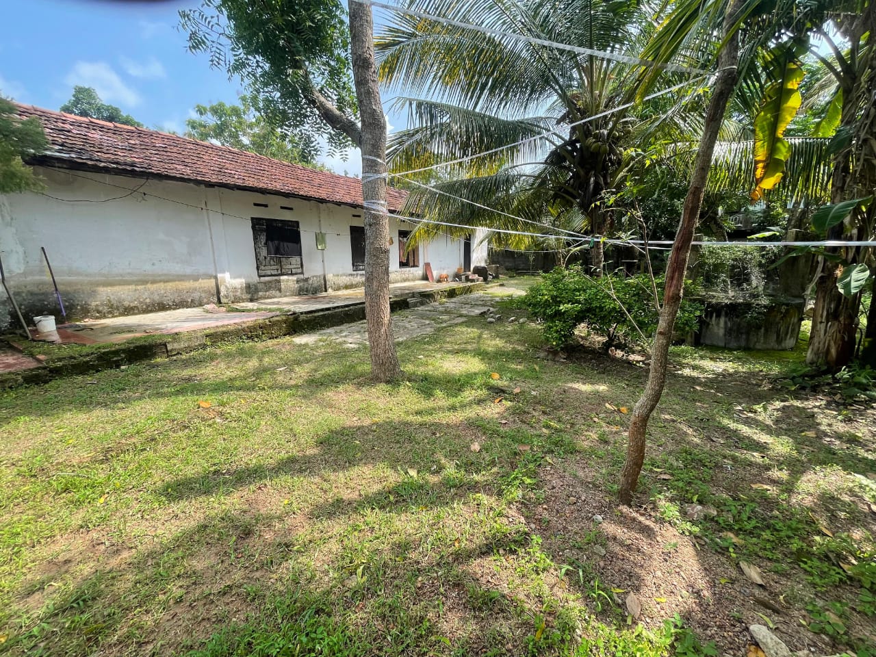 නිවසක් සමග ඉඩමක් විකිණීමට Pallawawa.