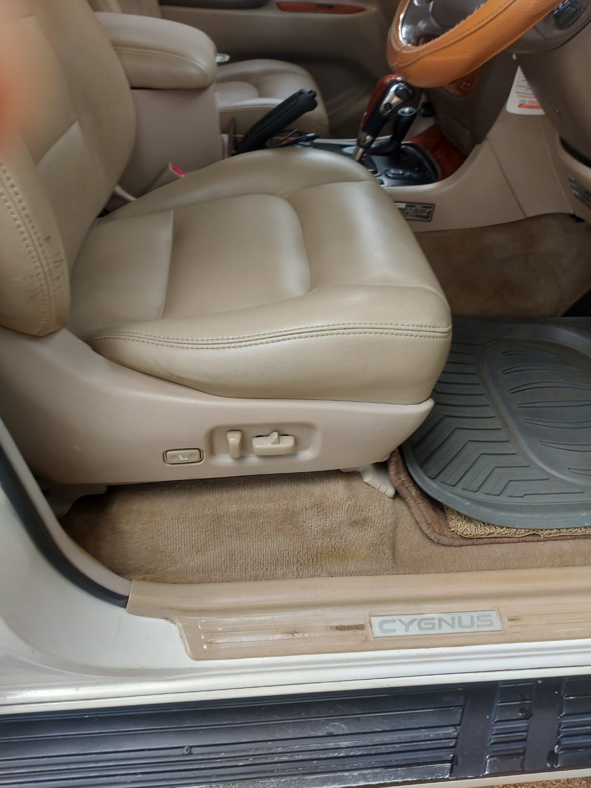 Toyota Land Cruiser Sahara 2000