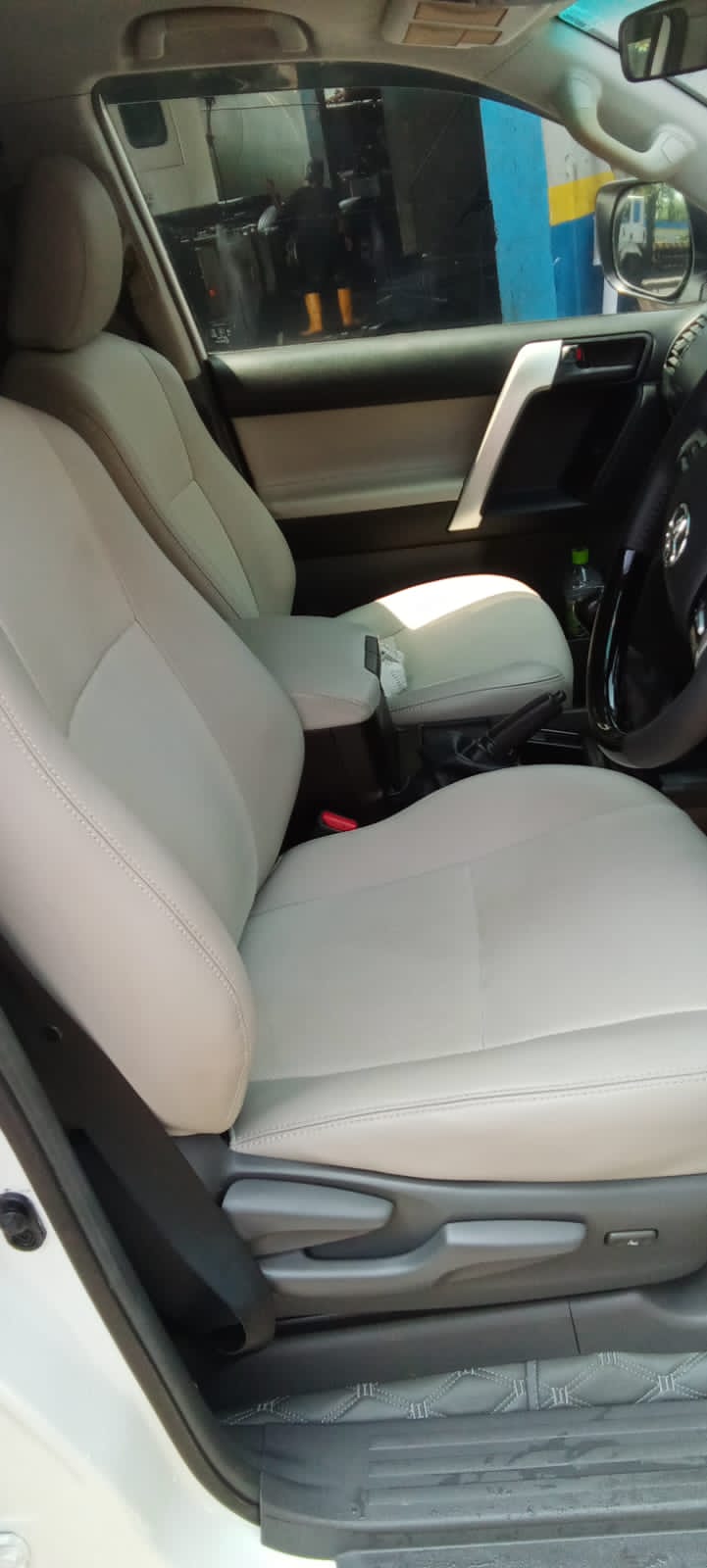 Toyota Land Cruiser Prado 150 2012