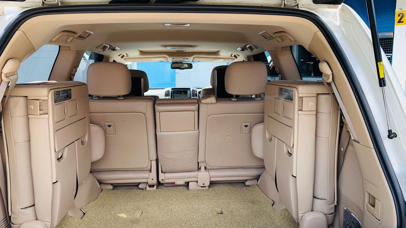 Toyota Land Cruiser Sahara 2013