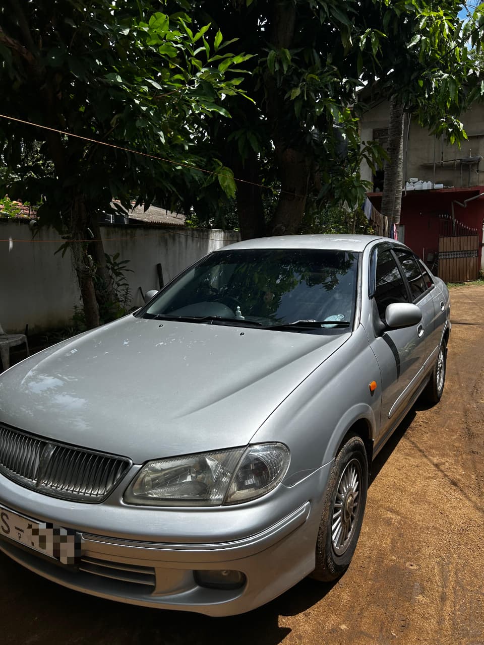 Nissan Sunny N16 2000