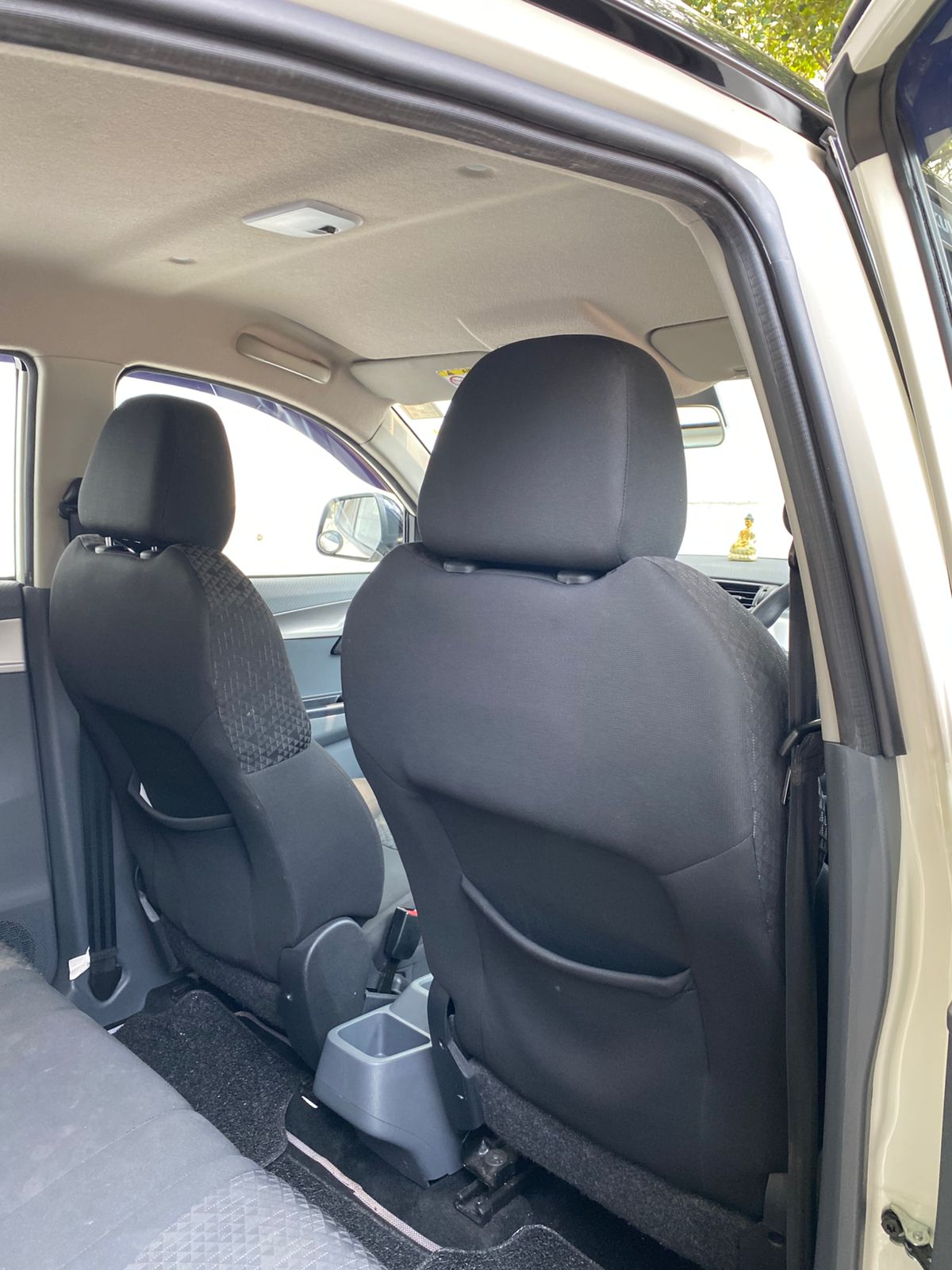 Mahindra KUV 100 2021